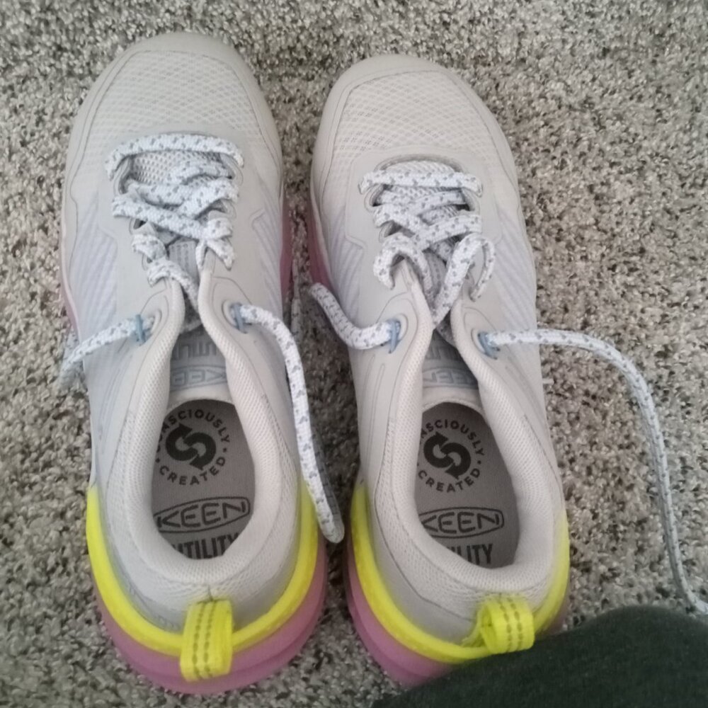 Keen carbon toes womens shoes